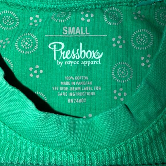 Women's Pressbox Green Notre Dame Fighting Irish Comfy Cord Sweatshirt - Picture 3 of 9